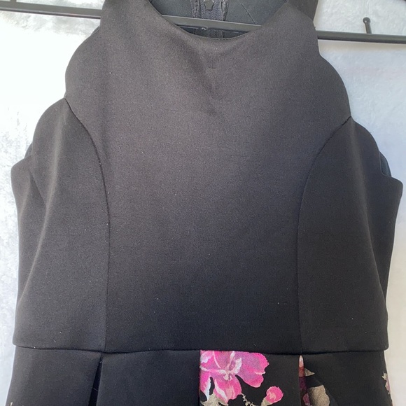 GIRLS BLACK AND FLOWERS FANCY DRESS SZ 10 - Picture 3 of 5